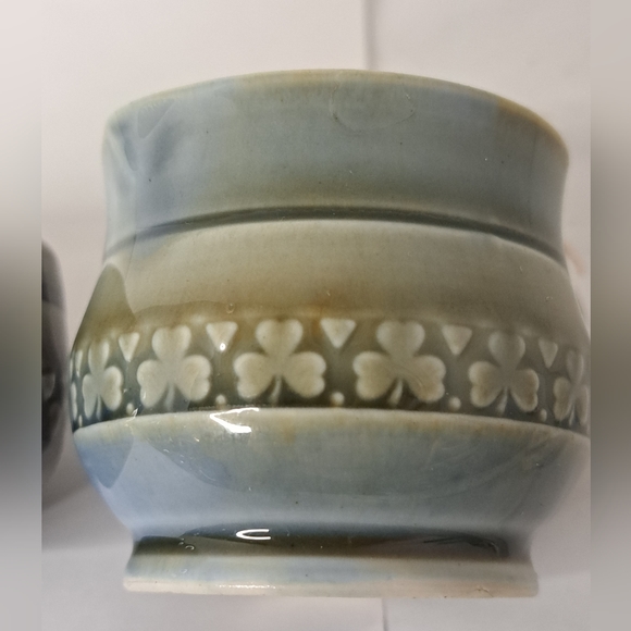 Vintage Wade Irish Porcelain Shamrock Cream and Sugar. - Picture 6 of 8